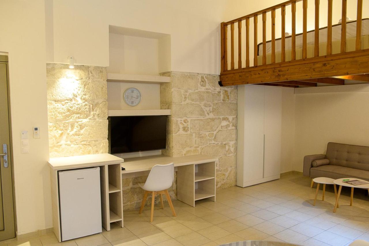 Uni Island - City Center Suites Kandiye Dış mekan fotoğraf
