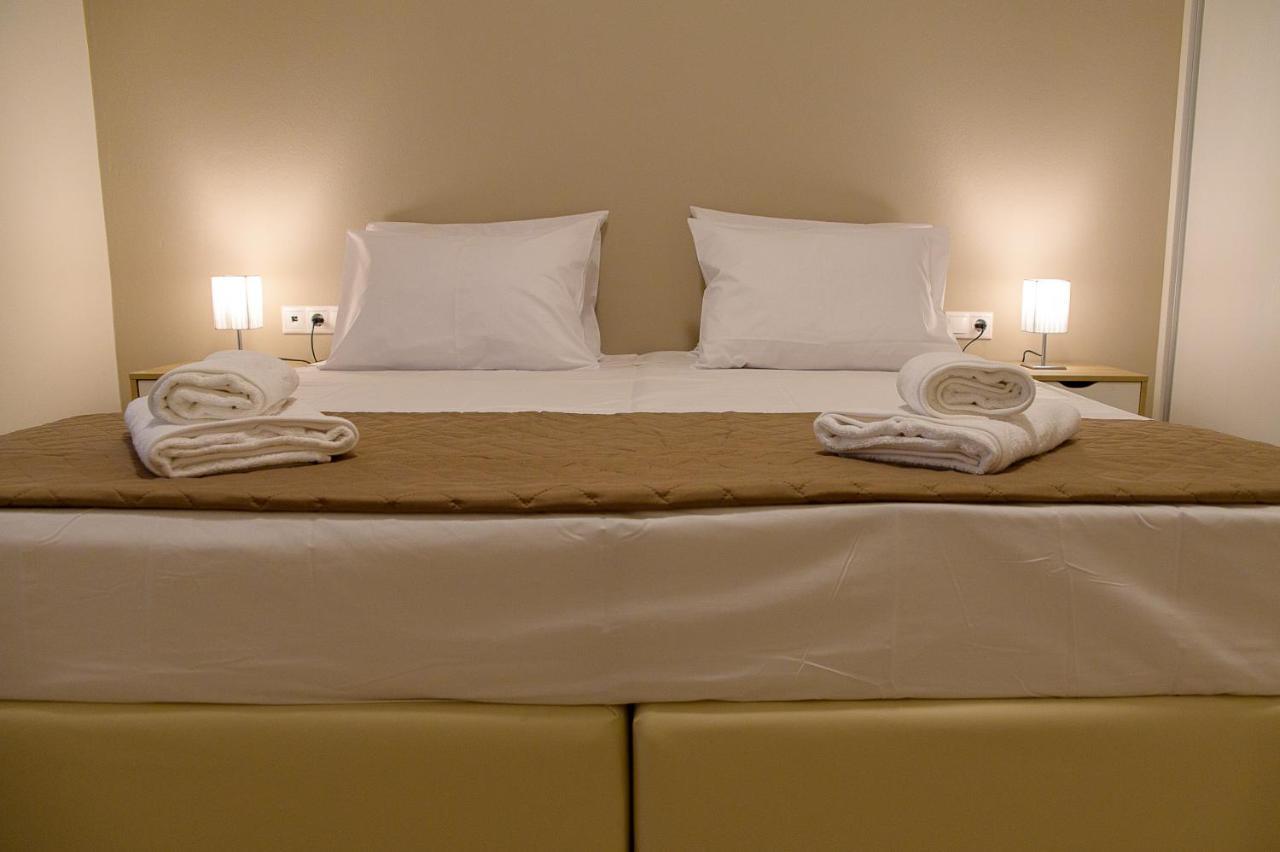Uni Island - City Center Suites Kandiye Dış mekan fotoğraf