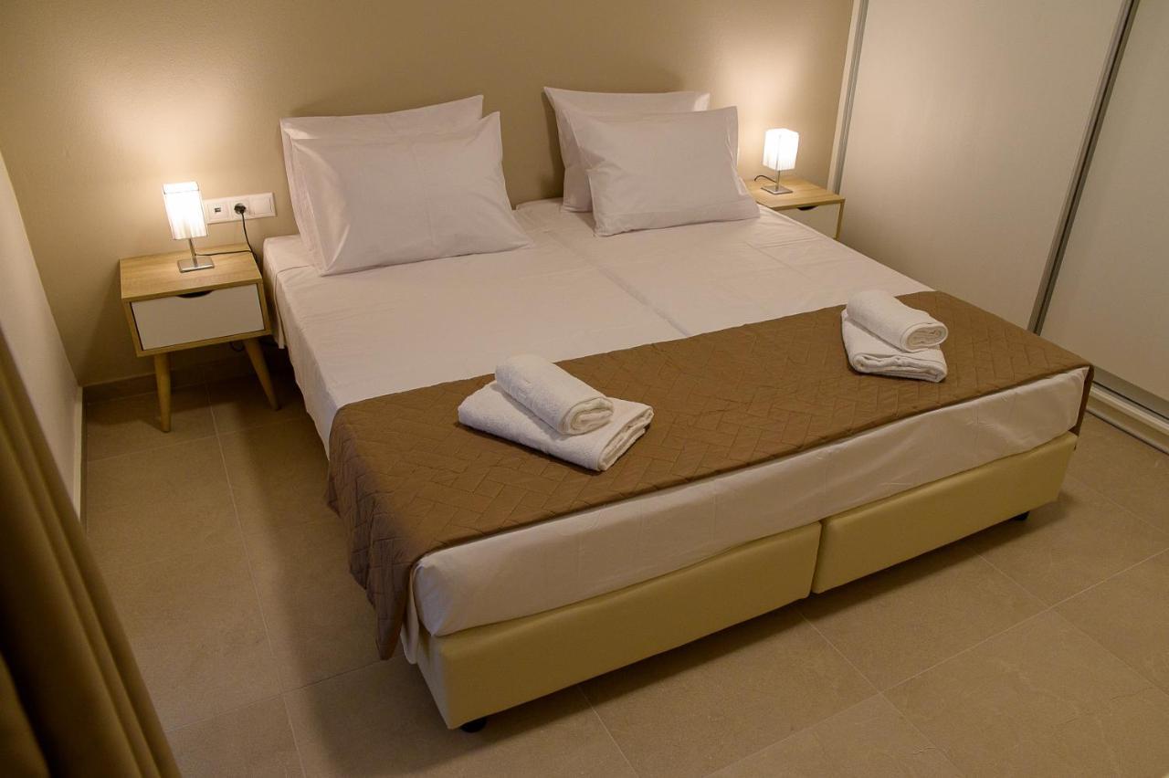 Uni Island - City Center Suites Kandiye Dış mekan fotoğraf