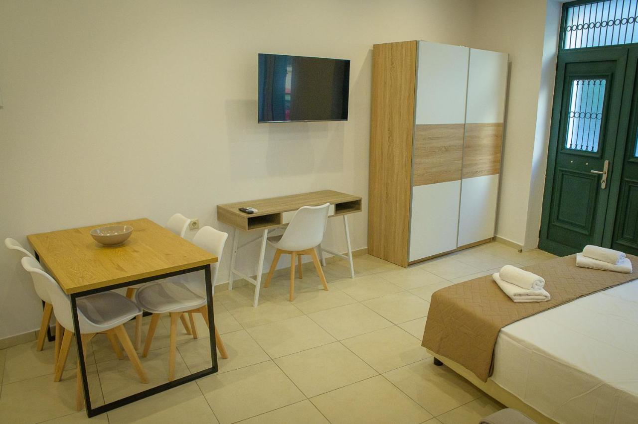 Uni Island - City Center Suites Kandiye Dış mekan fotoğraf