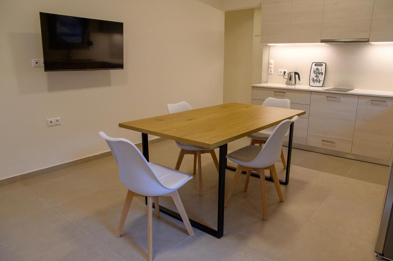 Uni Island - City Center Suites Kandiye Dış mekan fotoğraf