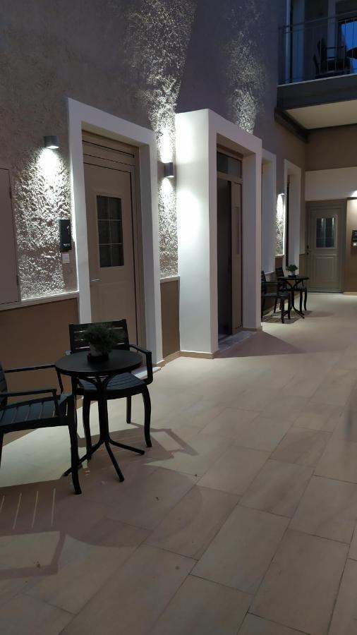 Uni Island - City Center Suites Kandiye Dış mekan fotoğraf