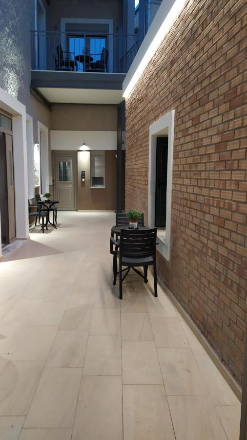 Uni Island - City Center Suites Kandiye Dış mekan fotoğraf